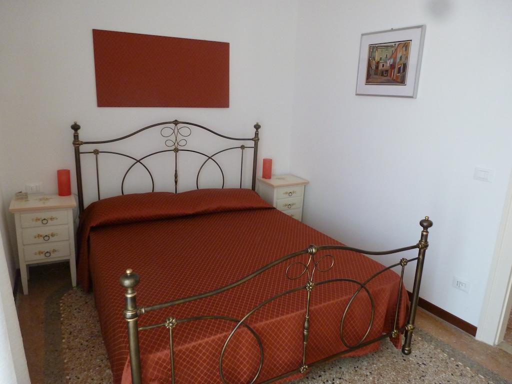البندقية B&B La Terrazza Dei Miracoli الغرفة الصورة